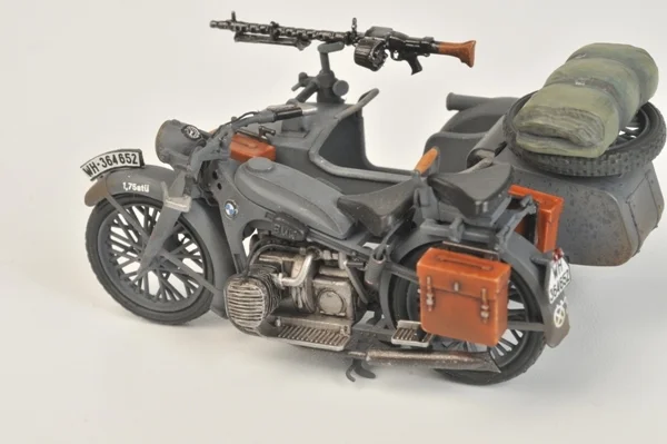 Zvesda German WWII R12 Sidecar And Crew — image 6 of 7