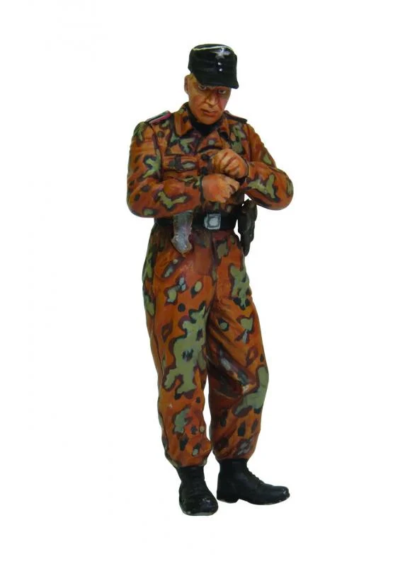 Zvesda German Tank Crew WWII 43-45 — image 4 of 5