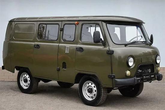 Zvesda Uaz 3909 Russian Military Van — image 2 of 8