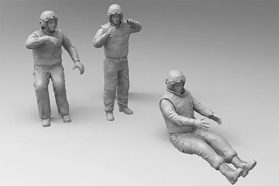 Zvezda Russian Tank Crew Combat Version — image 1 of 4