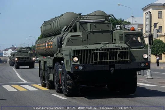 Zvesda S-400 Triumf Missile System &mdash; image 2 of 8