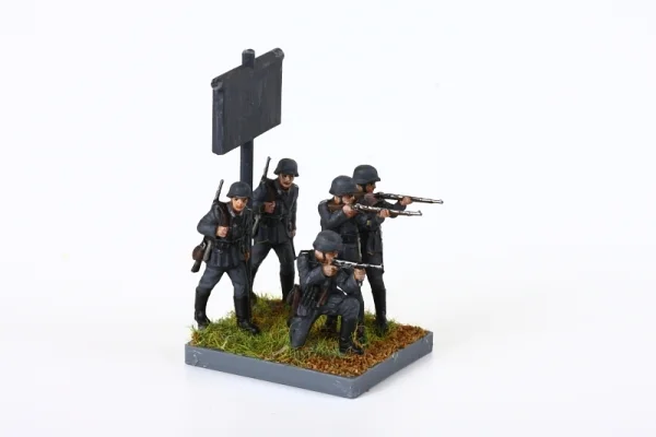 Zvesda 1/72 German Infantry East Front1941 — image 4 of 6
