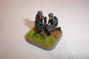 Zvezda Soviet 82-mm Mortar With Crew — image 2 of 7