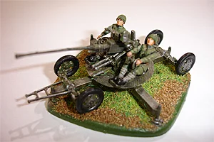 Zvezda Soviet Anti-Aircraft Gun With Crew — image 2 of 7