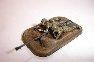 Zvezda Soviet Anti-Tank Team — image 2 of 7