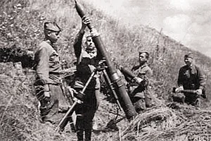 Zvezda 1/72 Soviet 120mm Mortar With Crew &mdash; image 2 of 5