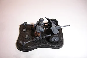 Zvezda 1/72 WWII German 75mm Gun With Crew — image 2 of 9
