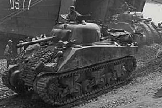 Zvezda Sherman M-4 — image 2 of 6