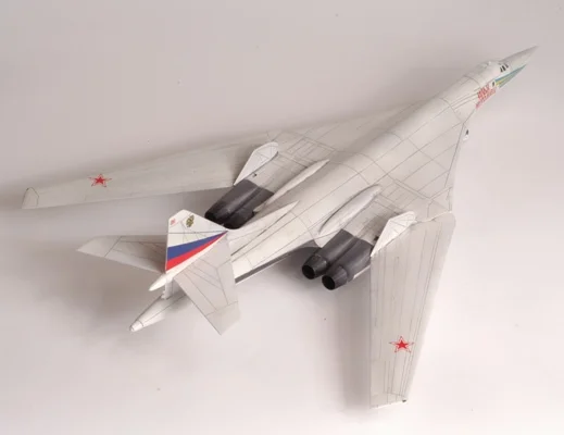 Zvezda 1:144 Tupolev Tu160 Superson — image 4 of 4