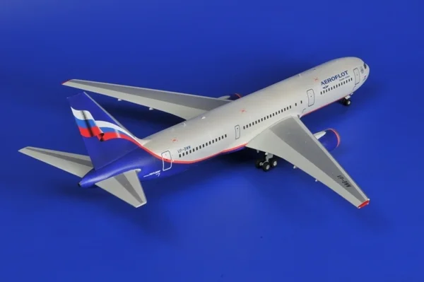 Zvezda Boeing 767-300 — image 6 of 9