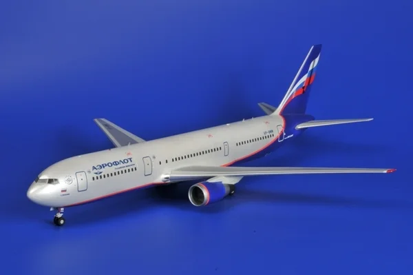 Zvezda Boeing 767-300 — image 7 of 9