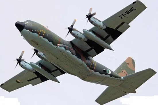 Zvezda C-130 H Hercules — image 2 of 9