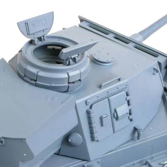 Henglong 1:16 German Panzer III (24GHz Shooter Smoke Sound) — image 5 of 6