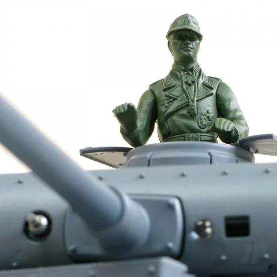 Henglong 1:16 German Panzer III (24GHz Shooter Smoke Sound) — image 6 of 6