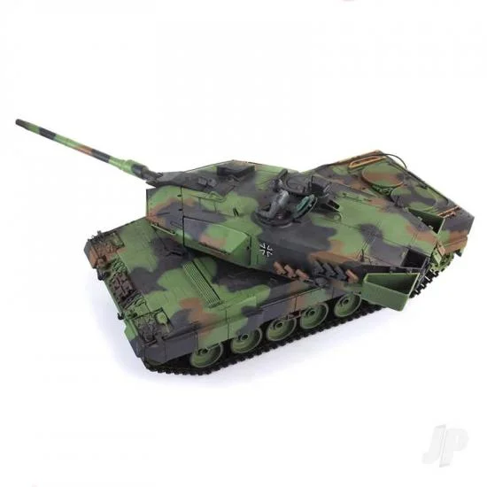 Henglong 1:16 German Leopard 2A6 (24GHz  Shooter  Smoke  Sound) &mdash; image 2 of 4