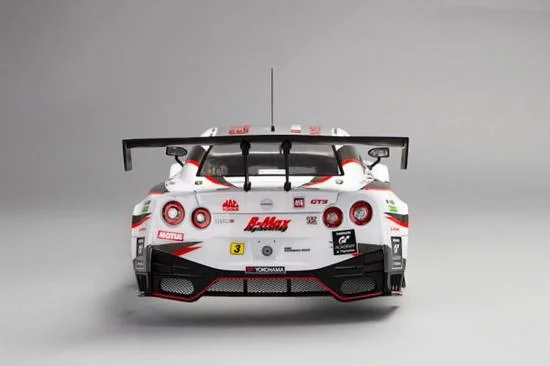 Killer Body B-MAX NDDP Nissan GT-R (Nismo GT3) Finished Body Set 195mm &mdash; image 7 of 9