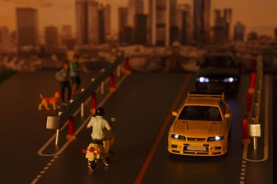 Kyosho MOTN LED System 1:64 Nismo 400R Yellow — image 7 of 9