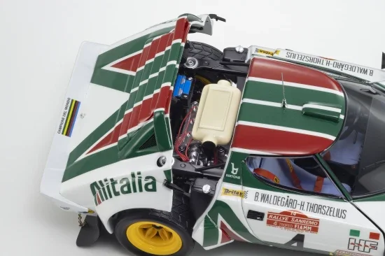 Kyosho 1:18 Lancia Stratos HF B.Waldegard Winner San Remo 1976 Nr.4 &mdash; image 11 of 11
