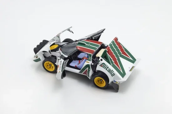 Kyosho 1:18 Lancia Stratos HF B.Waldegard Winner San Remo 1976 Nr.4 &mdash; image 2 of 11