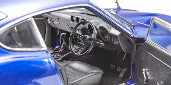 Kyosho 1:18 Nissan Fairlady Z-L (S30) 1970 Blue Metallic — image 6 of 6