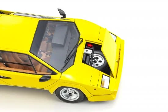 Kyosho 1:18 Lamborghini Countach LP5000 Quattrovalvove Yellow — image 6 of 6