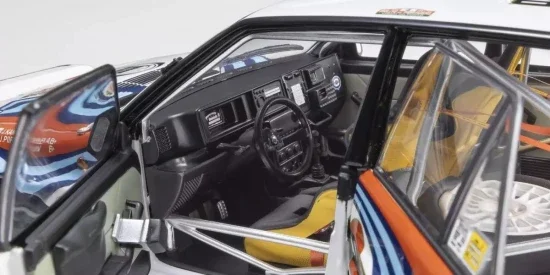 Kyosho 1:18 Lancia Delta Integrale Evo Portugal 1992 Martini Nr.4 — image 4 of 5