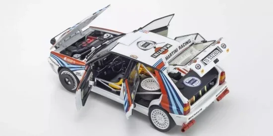 Kyosho 1:18 Lancia Delta Integrale Evo Portugal 1992 Martini Nr.4 — image 5 of 5