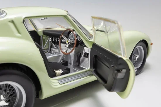 Kyosho 1:18 Ferrari 250 GTO Le Mans 24H DNF 1962 Nr.20 — image 7 of 7