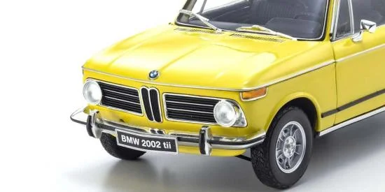 Kyosho 1:18 BMW 2002 Tii 1972 Yellow — image 3 of 8