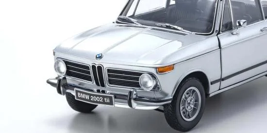 Kyosho 1:18 BMW 2002 Tii 1972 Silver — image 3 of 7