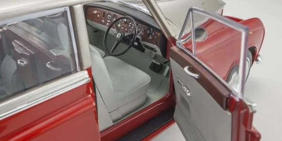 Kyosho 1:18 Rolls-Royce Phantom VI EWB 1968 Red-Light Beige — image 6 of 7