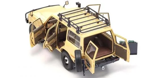 Kyosho 1:18 Toyota Land Cruiser 60 1980 Beige &mdash; image 5 of 5