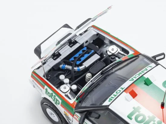 Kyosho 1:18 Lancia Delta HF 4WD Targa Florio 1987 Team Totip Nr.1 — image 5 of 7