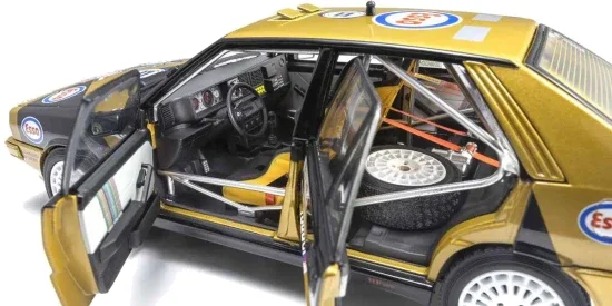 Kyosho 1:18 Lancia Delta HF 4WD Rally Piancavallo 1987 Esso Nr.1 &mdash; image 5 of 5