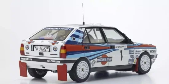 Kyosho 1:18 Lancia Delta HF Integrale (8V) Olympus 1988 Martini Nr.1 — image 2 of 5