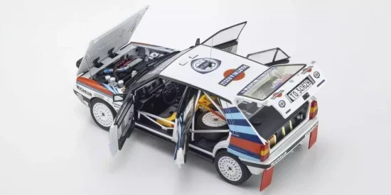 Kyosho 1:18 Lancia Delta HF Integrale (8V) Olympus 1988 Martini Nr.1 — image 4 of 5