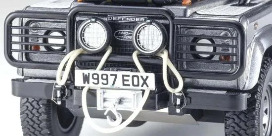 Kyosho 1:18 Resin Land Rover Defender 2001 Tomb Raider Edition — image 3 of 6