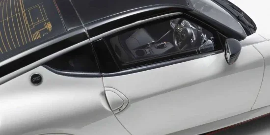 Kyosho 1:18 Resin Samurai Collection Nissan Fairlady Z 2024 White — image 8 of 11