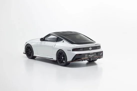 Kyosho 1:18 Resin Samurai Collection Nissan Fairlady Z 2024 White — image 5 of 11