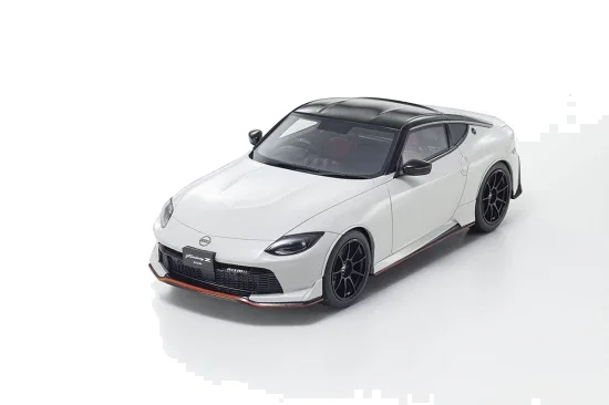 Kyosho 1:18 Resin Samurai Collection Nissan Fairlady Z 2024 White — image 4 of 11