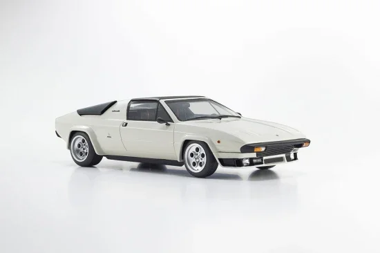 Kyosho 1:18 Resin Samurai Collection Lamborghini Silhouette White — image 5 of 11