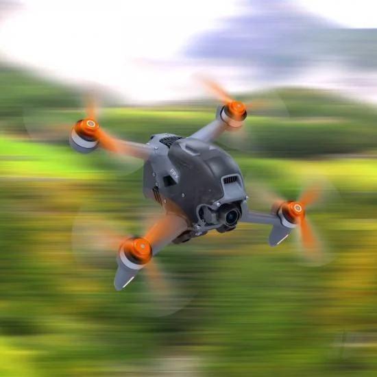 Master Airscrew LUDICROUS Multirotor 3-Blade Propeller Set x4 Orange for DJI FPV — image 2 of 12