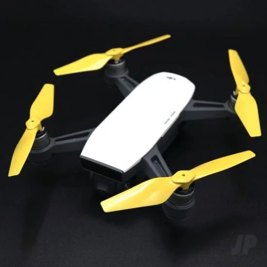 Master Airscrew MR-SPARK - 4.7x2.9 Prop Set x4 Yellow — image 7 of 10