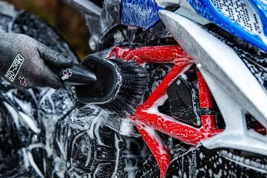 CML Racing Muc-Off Soft Washing Brush — image 2 of 4