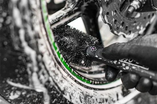 CML Racing Muc-Off Wheel + Component Brush — image 2 of 3
