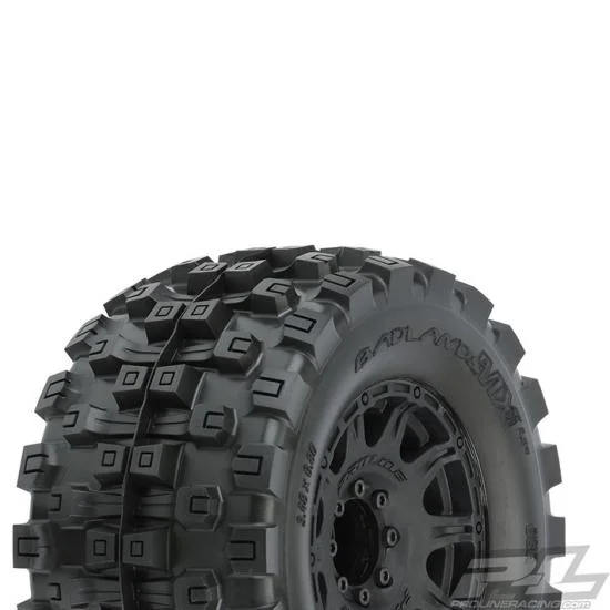ProLine Badlands MX38 HP Belted 3.8 Tyres Mounted on Raid Black 8X32 Wheels - 17mm Hex — image 6 of 10
