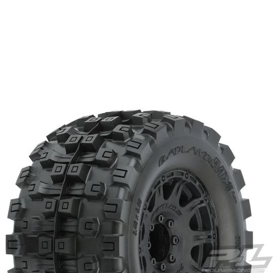 ProLine Badlands MX38 HP Belted 3.8 Tyres Mounted on Raid Black 8X32 Wheels - 17mm Hex — image 1 of 10