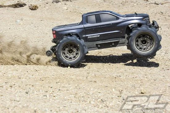 ProLine Dumont 2.8 Sand Paddle Tyres on Raid Black 6x30 12mm Hex Wheels (2) — image 7 of 14