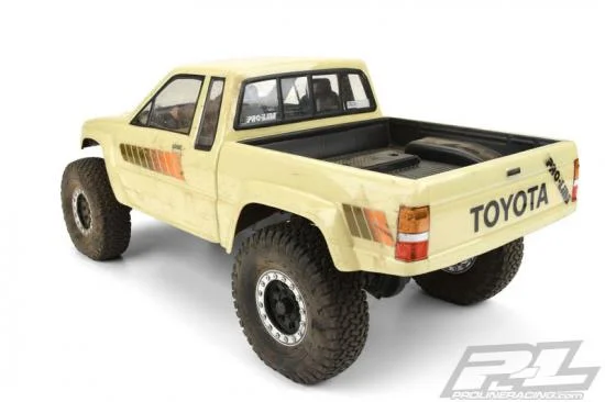 ProLine 1985 Toyota Hilux SR5 Clear Bodyshell Cab + Bed for SCX10 313mm WB — image 11 of 15