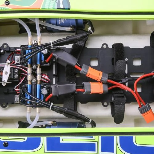 ProBoat Miss Geico Zelos 36 V2 Twin Brushless Catamaran - RTR — image 3 of 6